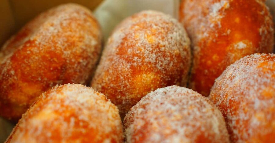 （2nd)Diamond Head Hike w/ Malasada Starts at 7:00 a.m. - Leonards malasada as the sweet finish
