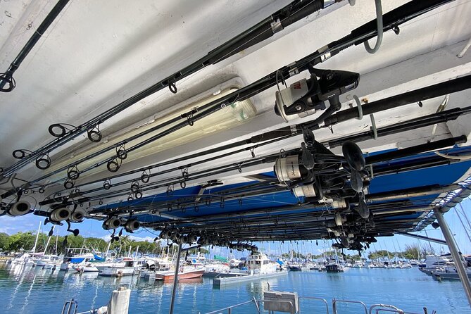 3-Hour Honolulu Bottom Fishing Adventure - Starting at Kewalo Basin Harbor under the 900-FISH sign