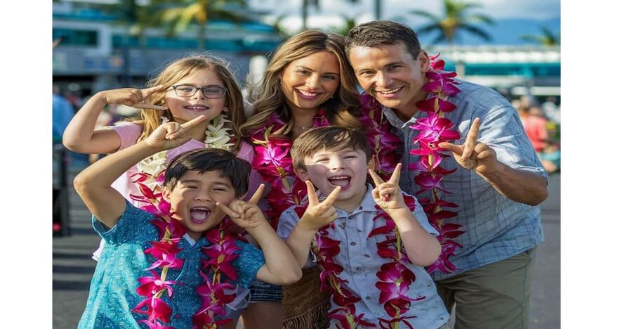 Arrival Lei Greeting --HNL to Waikiki Private Transfer - Your first Hawaiian welcome begins at baggage claim