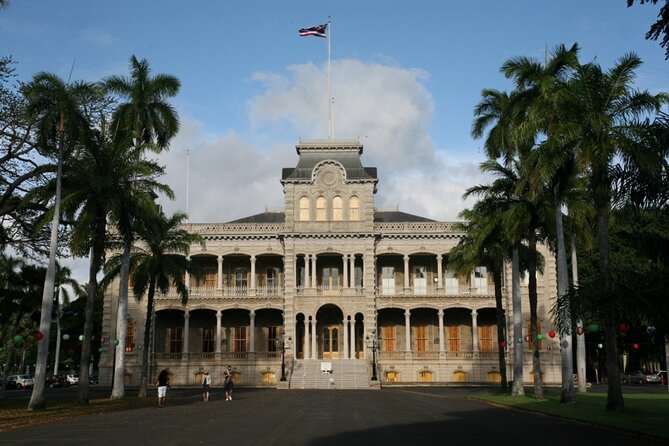 Awesome Scavenger Hunt: Royal Views Of Honolulu - Aloha Tower Marketplace and the ocean view