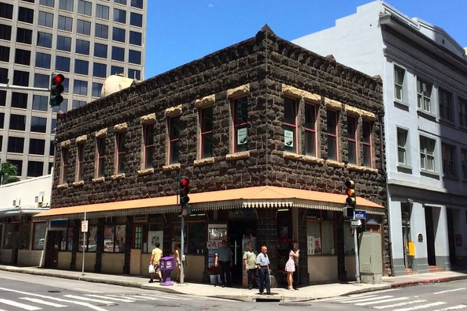 Awesome Scavenger Hunt: Royal Views Of Honolulu - Iolani Palace and Hawaii’s royal story