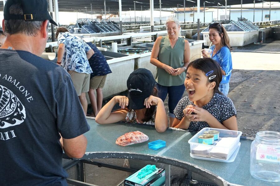 Big Island: Abalone Farm Guided Tour with Tasting - Checking in at 73-357 Makako Bay Drive