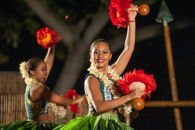 Big Island, Hawaii: Admission to Voyagers of the Pacific Luau - Music, dancing, and the main production