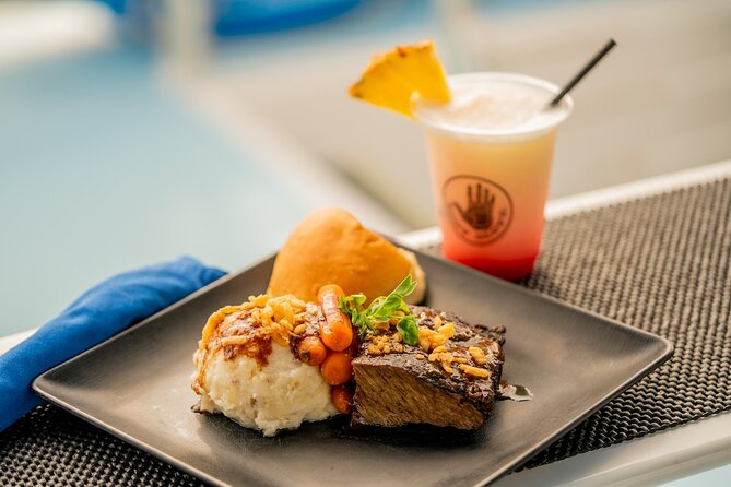 Big Island Historical Dinner Cruise to Kealakekua Bay - Who should book this cruise?