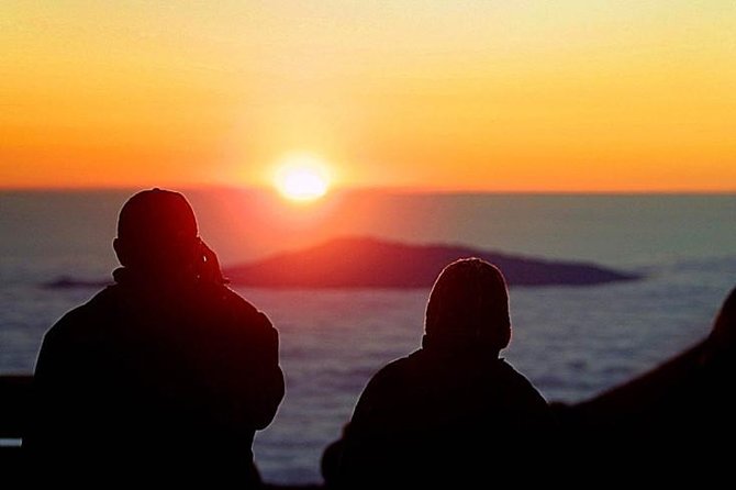 Big Island: Mauna Kea Summit and Stars Small-Group Adventure Tour - Sunset above the clouds at Mauna Kea summit