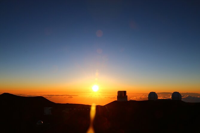 Big Island: Mauna Kea Summit Tour with Free Night Star Photo - The 9,000-foot stop at Onizuka