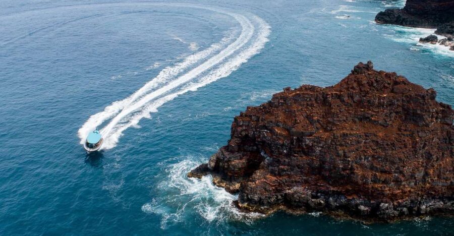 Big Island: South Kona Snorkeling and Coastline Exploration - The crew style is friendly but safety-focused