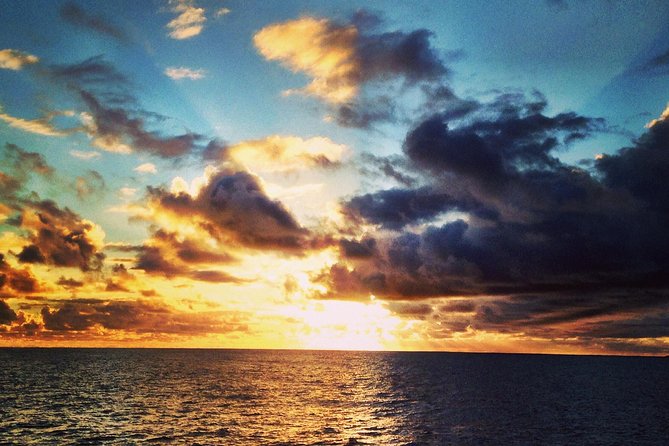 Deluxe Na Pali Sunset Snorkel Tour on the Lucky Lady - Who Will Enjoy This Most