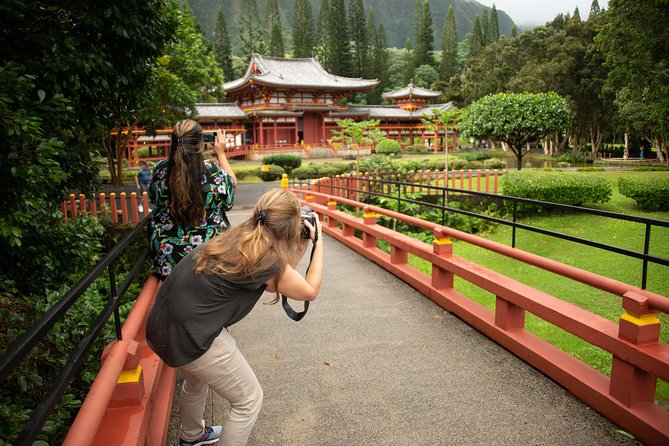 First Day Must: Oahu Sunrise & Circle Island Adventure - Chinaman’s Hat and the Koʻolau coast