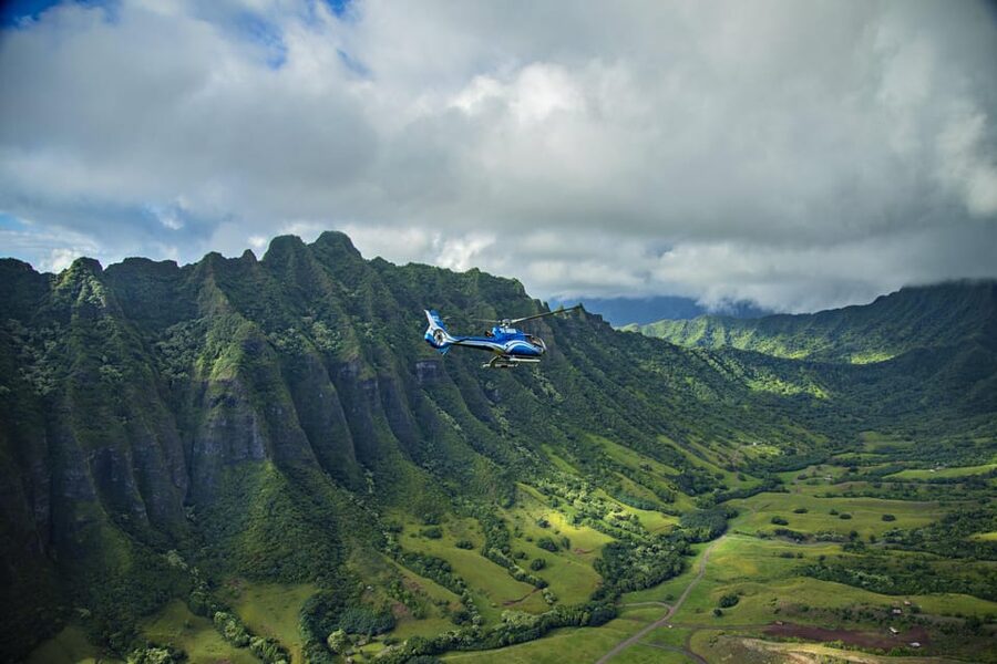 From Honolulu: Complete Oahu Island Helicopter Tour - Seeing Oahu’s shape in one 65-minute flight