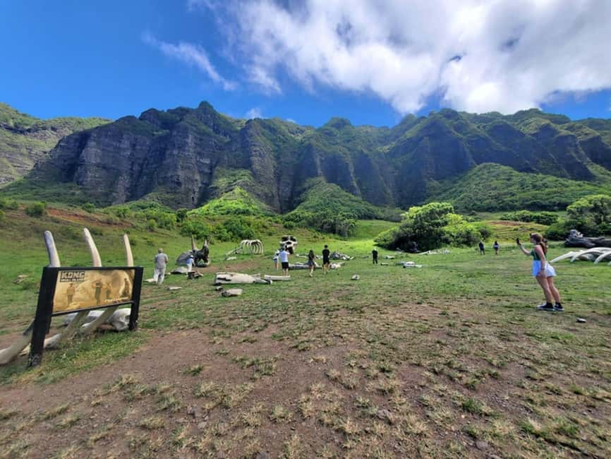 From Waikiki: Oahu Circle Island Tour - Waimanalo and Chinaman’s Hat bring a slower change of scene