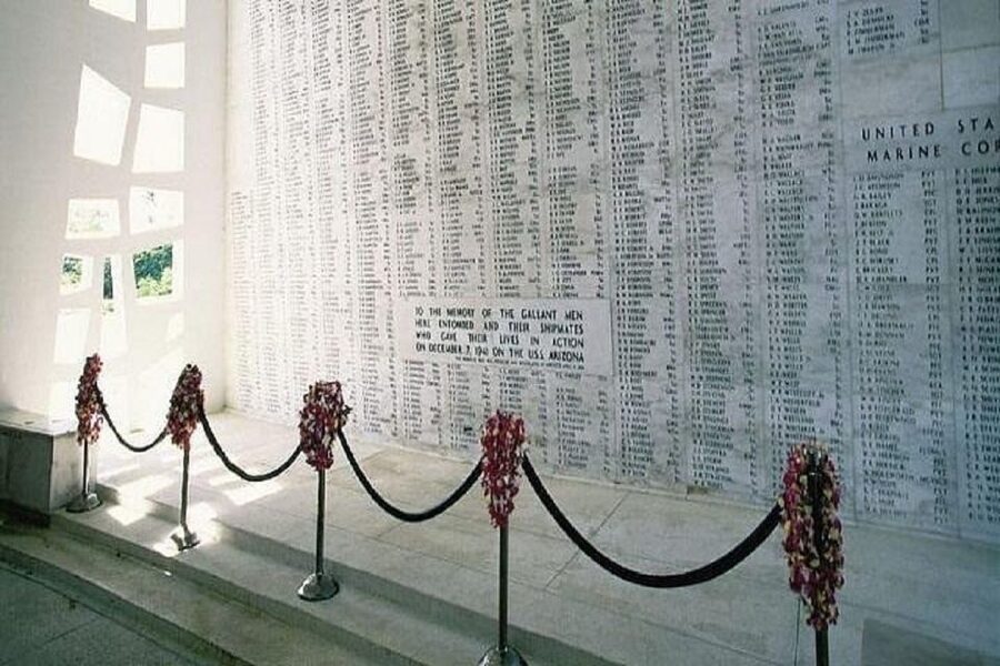 From Waikiki: USS Arizona Memorial and Honolulu City Tour - The Visitor Center needs practical planning