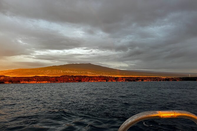 Glow of the Deep: Night Snorkeling with Manta Rays - Who should book this Kona manta tour?