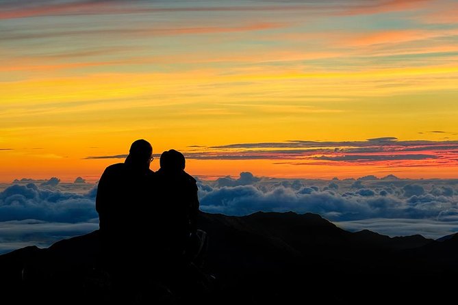 Haleakala Sunrise Tour with Breakfast and West Side Pickup - Key things to know before booking