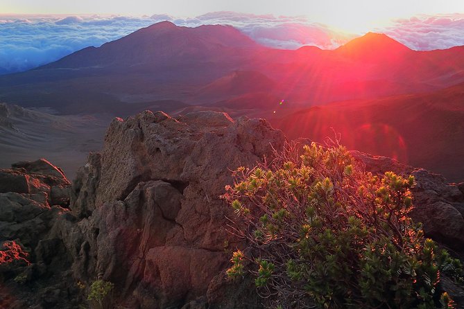 Haleakala Sunrise Tour with Breakfast and West Side Pickup - What happens at Haleakalā National Park
