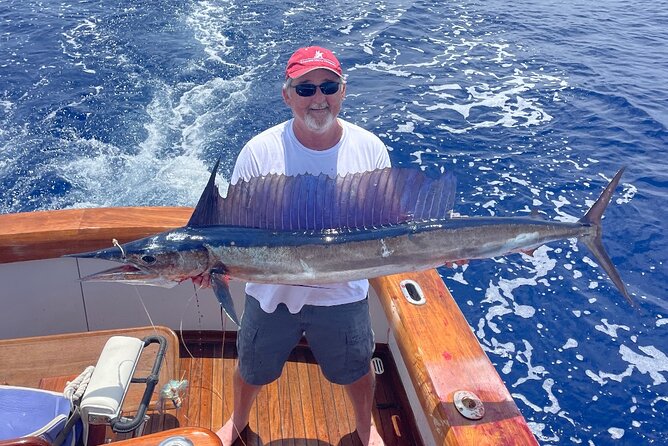 Half Day Morning Fishing Charter - Starting at Finger Pier J-8 in Kailua-Kona