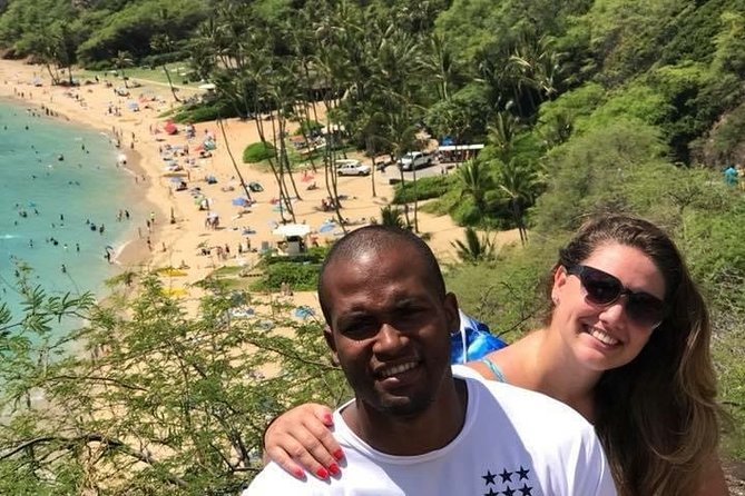 Hanauma Bay Snorkeling - The guides can make a plain transfer much better