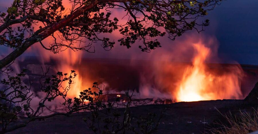 Hawaii: All-Inclusive Volcanoes and Waterfalls Private Tour - Halema‘uma‘u Crater and the story of Pele