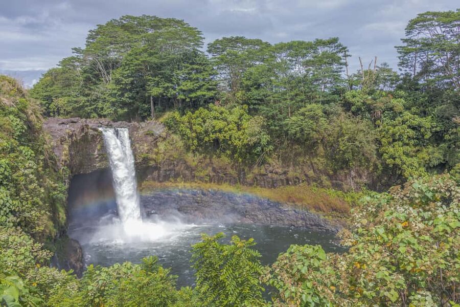 Hawaii: All-Inclusive Volcanoes and Waterfalls Private Tour - Akaka Falls adds a short rainforest walk