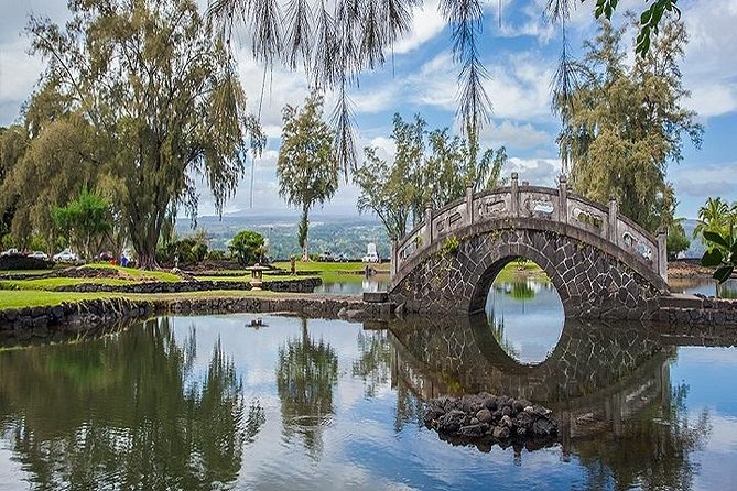 Hawaii Volcanoes National Park Experience Departing from Oahu - Meeting your guide at Kona Airport