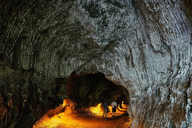 Hawaii Volcanoes, Waterfalls, Beaches & Hilo Highlights Day Tour - Rainbow Falls and a walk among tropical plants
