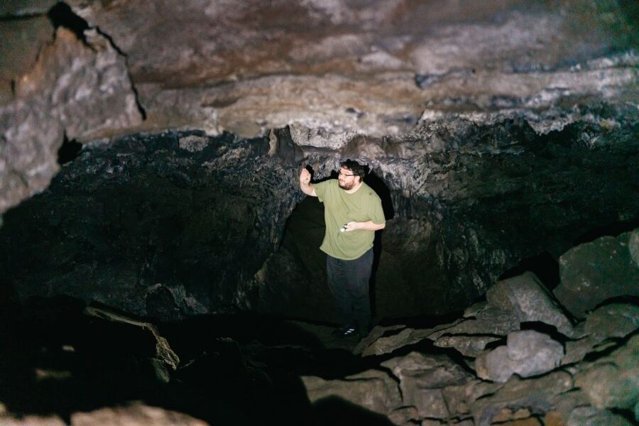 Hilo: Elite Volcano Hike - Native birds and volcanic clues