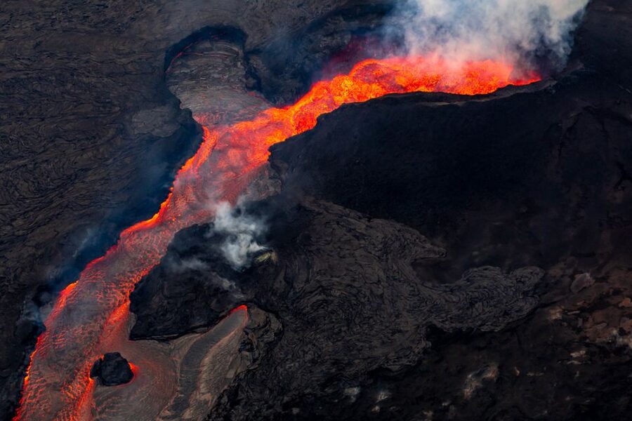 Hilo: Hawaii Volcanoes National Park Flight - Who should book this Hilo flight?