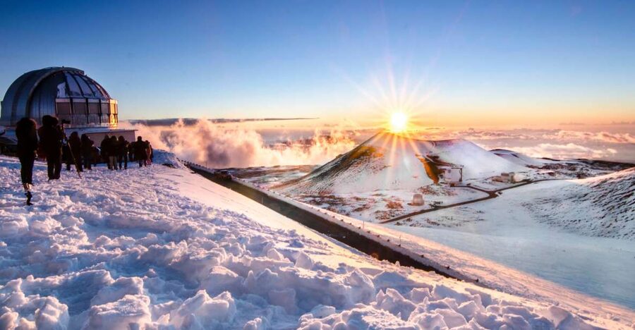 Hilo: Mauna Kea Summit, Sunset, & Stargazing Experience - Pickup in Hilo and the ride toward the mountain