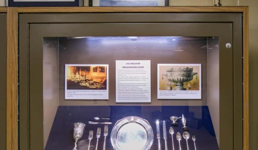 Honolulu: Battleship Missouri Memorial with Guide Option - Below decks, where sailors lived at sea