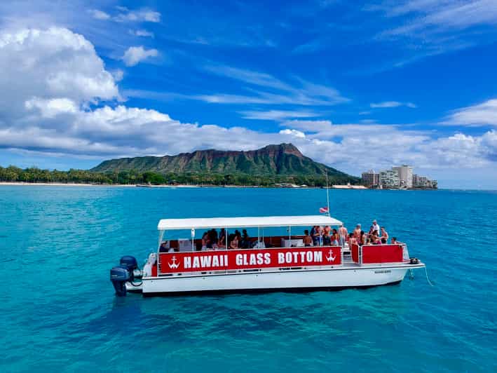 Honolulu: Glass Bottom Boat Tour along Oahu's South Shore - The crew, commentary, and local stories