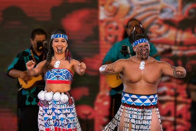 Honolulu: Ka Moana Lūʻau at Aloha Tower – Oceanfront Luau Show - Who should choose this Honolulu luau?