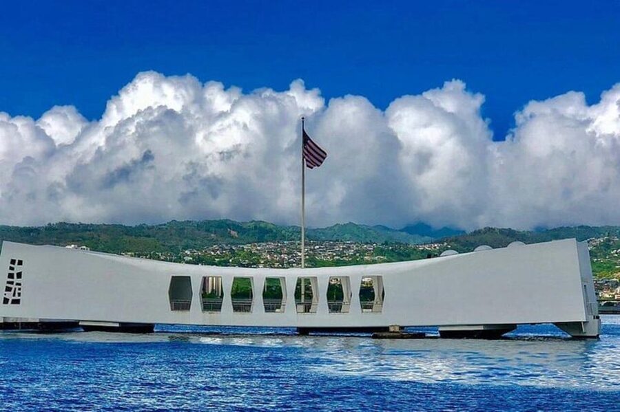 Honolulu: Pearl Harbor, USS Arizona and Battleship Missouri - Who should book this Pearl Harbor tour?