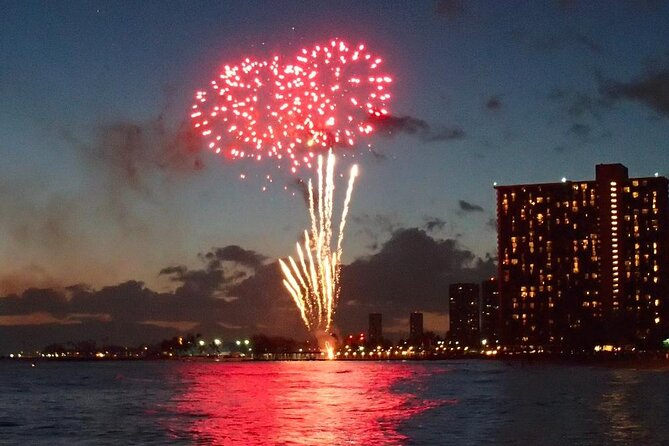 Honolulu Sunset Dinner Cruise with Friday Fireworks Show - Key things to know before booking