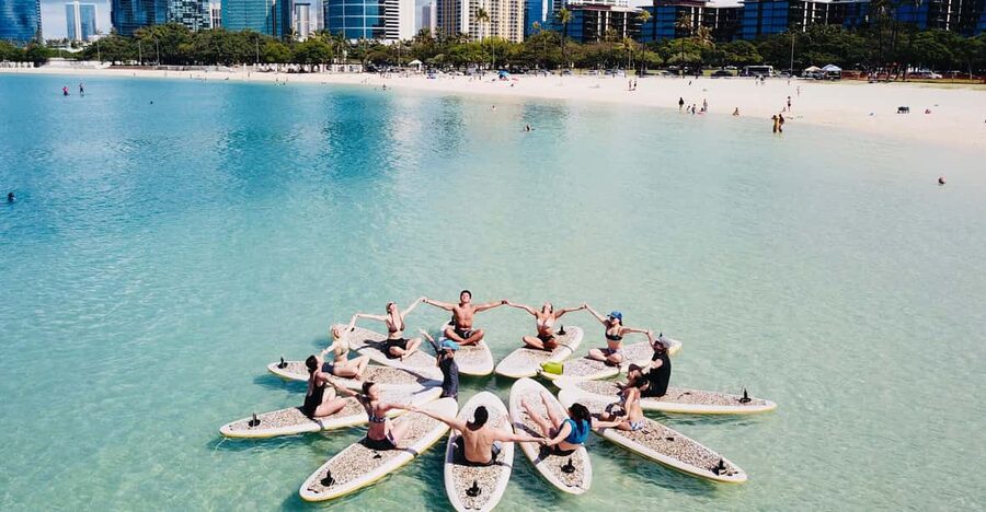 Honolulu: SUP (Standup Paddleboard) Yoga Class - Why SUP yoga at Magic Island feels different