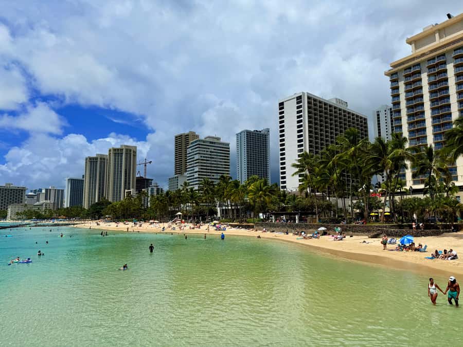Honolulu: Waikiki Food Tour with Local Guide - Hawaiian barbecue adds a comfort-food stop
