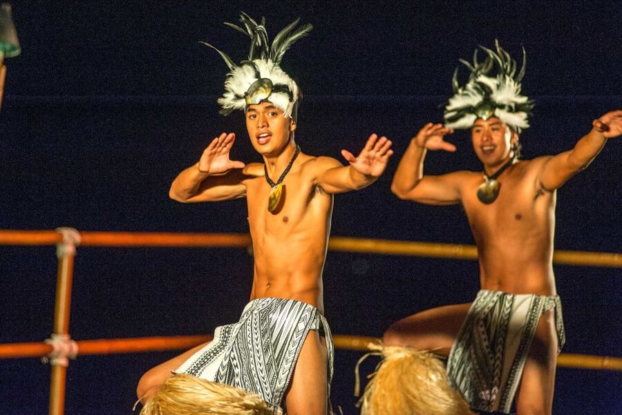 Kailua-Kona: Voyagers of the Pacific Luau with Buffet Dinner - Why this luau works so well in Kailua-Kona