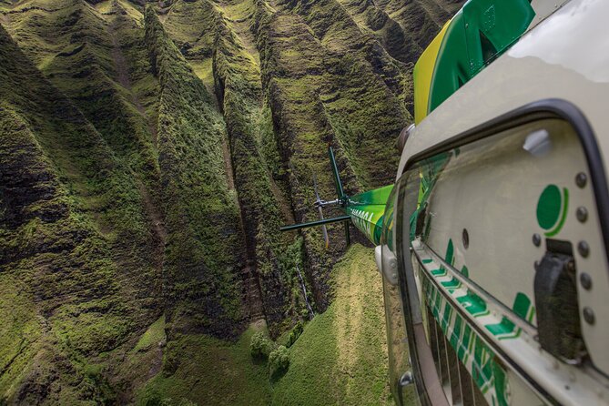 Kauai Deluxe Waterfall Safari: Helicopter Tour - Flying over the Na Pali Coast