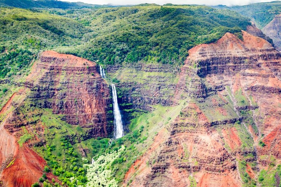 Kauai: Full-Day Waimea Canyon & Wailua River Tour - Waimea Canyon, Kauai’s red and green giant