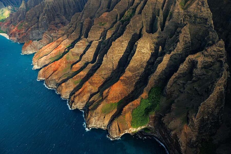 Kauai: Hughes 500 4-Passenger Doors-Off Helicopter Flight - Four seats, weight limits, and where you may sit