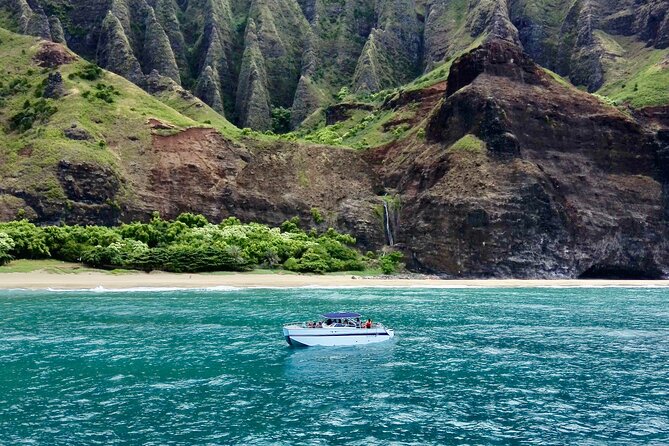 Kauai: Na Pali Coast Power Catamaran - Key points to know before you book