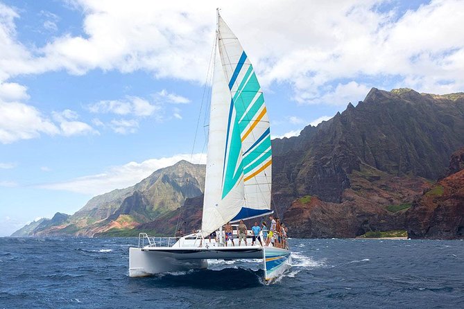 Kauai’s Na Pali Coast Snorkel and Sail Tour - Boarding Leila at Port Allen