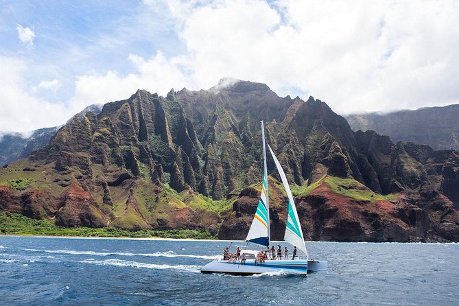 Kauai’s Na Pali Coast Snorkel and Sail Tour - Breakfast first, then the long coastal run