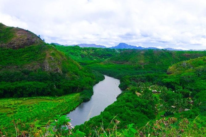 Kauai Waimea Canyon, Wailua River Boat and Fern Grotto Tour - A full day that connects Kauai’s very different sides