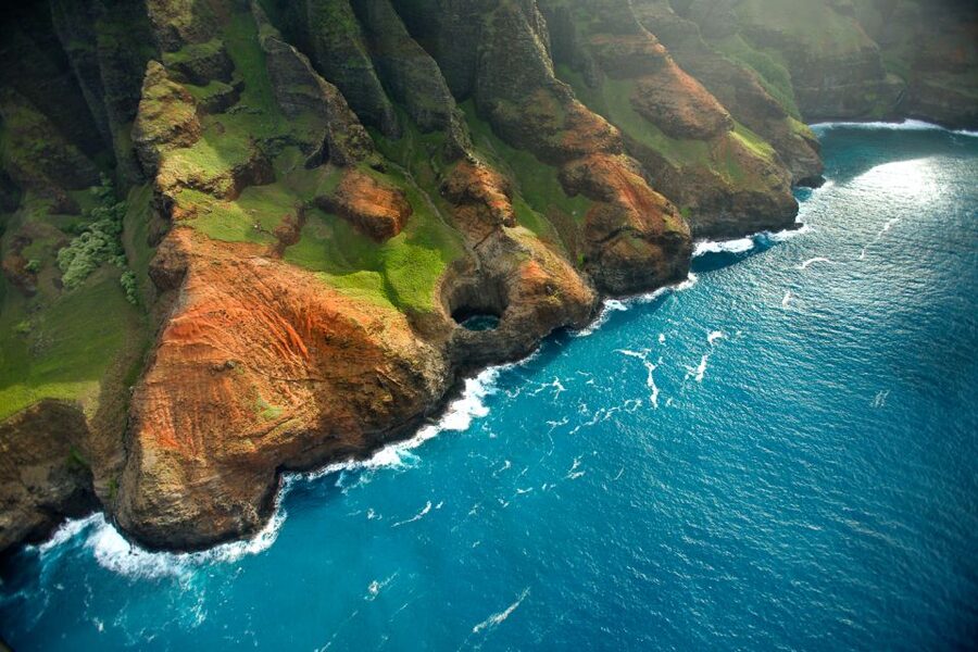 Lihue: Deluxe Waterfall Safari Helicopter Tour - What the cabin feels like for six people