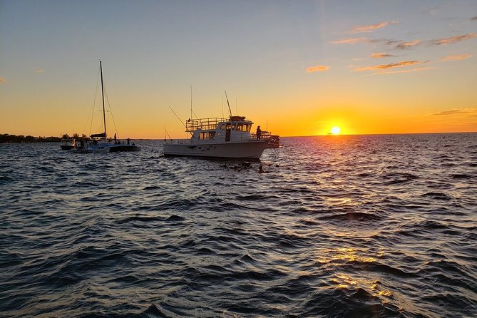 Manta Ray Night Snorkel in Kona - Safety, instruction, and the crew’s firm approach
