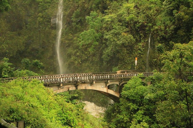 Maui: Famous Road to Hana Waterfalls and Lunch by Mercedes Van - Leaving early through Pāʻia and HoʻoKipa