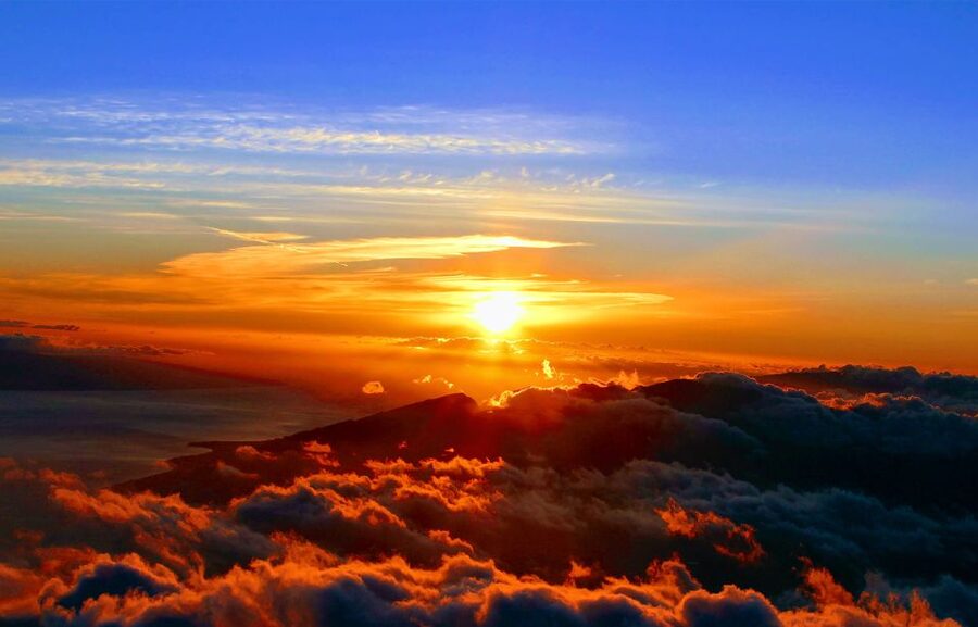 Maui: Haleakala National Park Sunrise Tour - Reaching the 10,023-foot summit