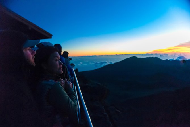 Maui: Haleakala Sunrise Spectacular with Local Breakfast - The descent through Kula and Maui’s central country