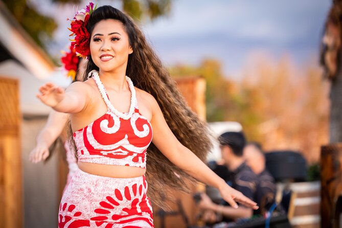 Maui Luau: Gilligans' Island Luau in Kihei - The Samoan fire finale is the evenings big finish