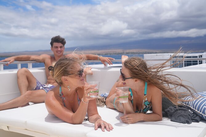 Maui: Molokini and Turtles Luxury Yacht Snorkel - The boat, facilities, and small-group feel